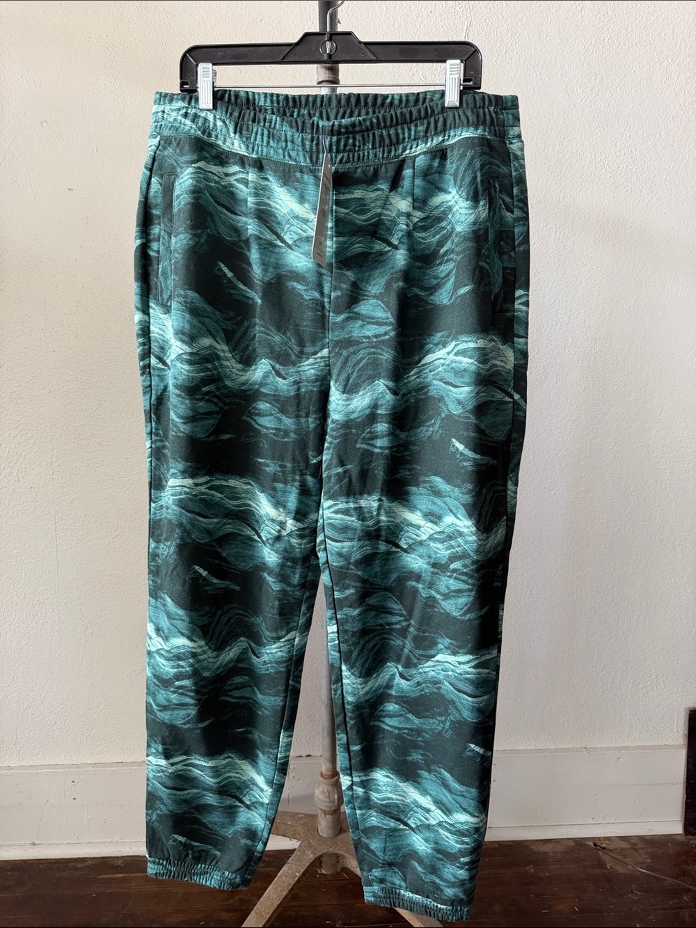 NWT Fabletics Cloe Slim Sweatpants Size XXL - Picture 2 of 4